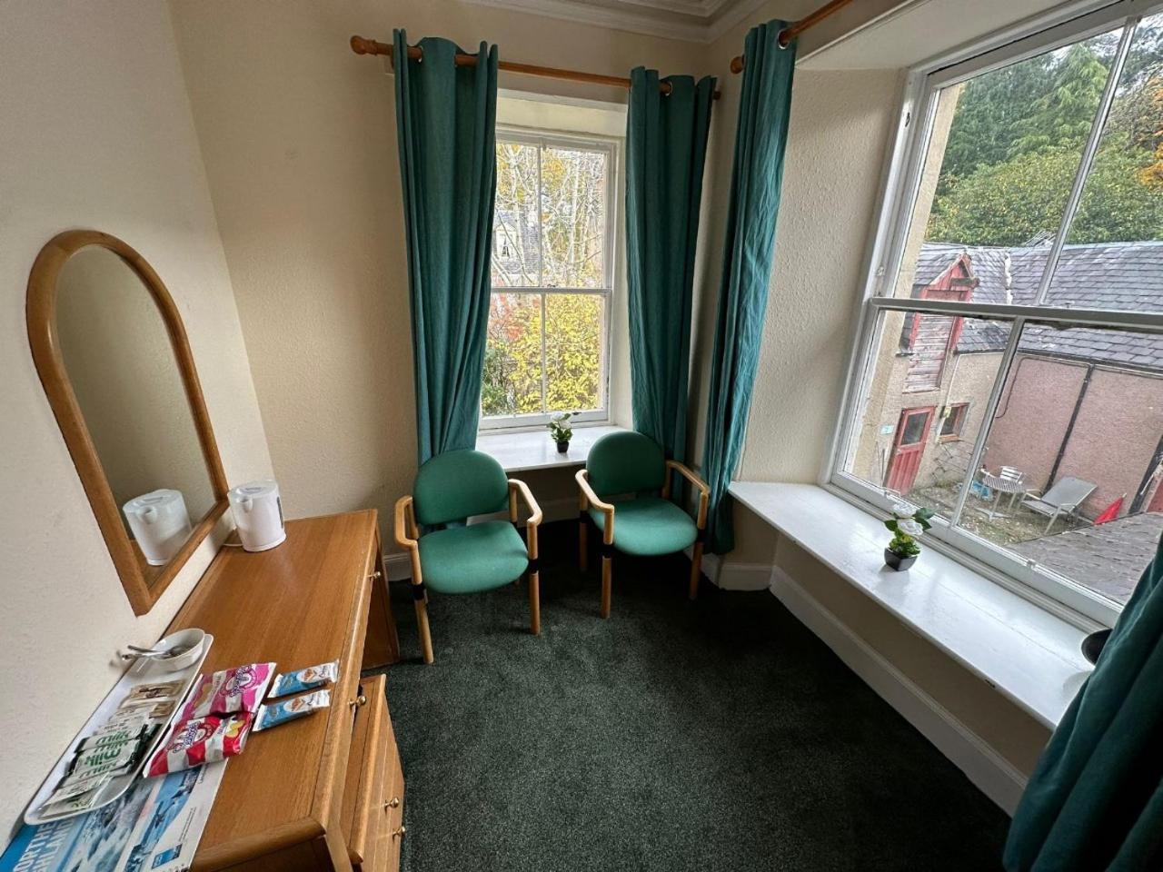 Mackay'S Spa Lodge Hotel Стратпефър Екстериор снимка